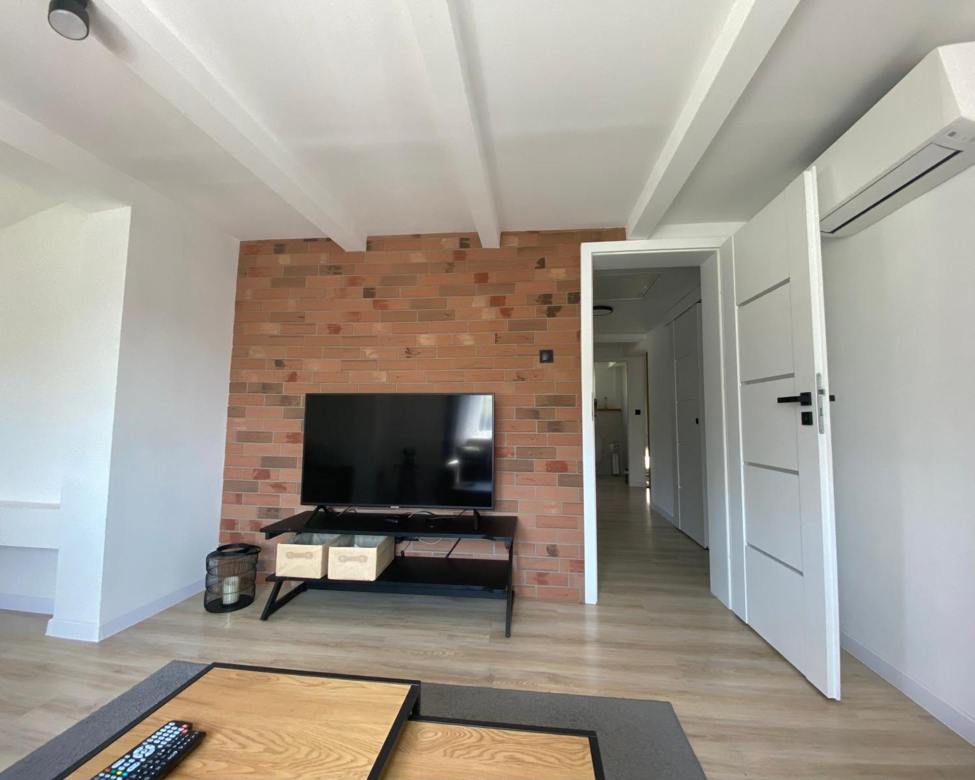 Apartamenty Fredry Леско Экстерьер фото