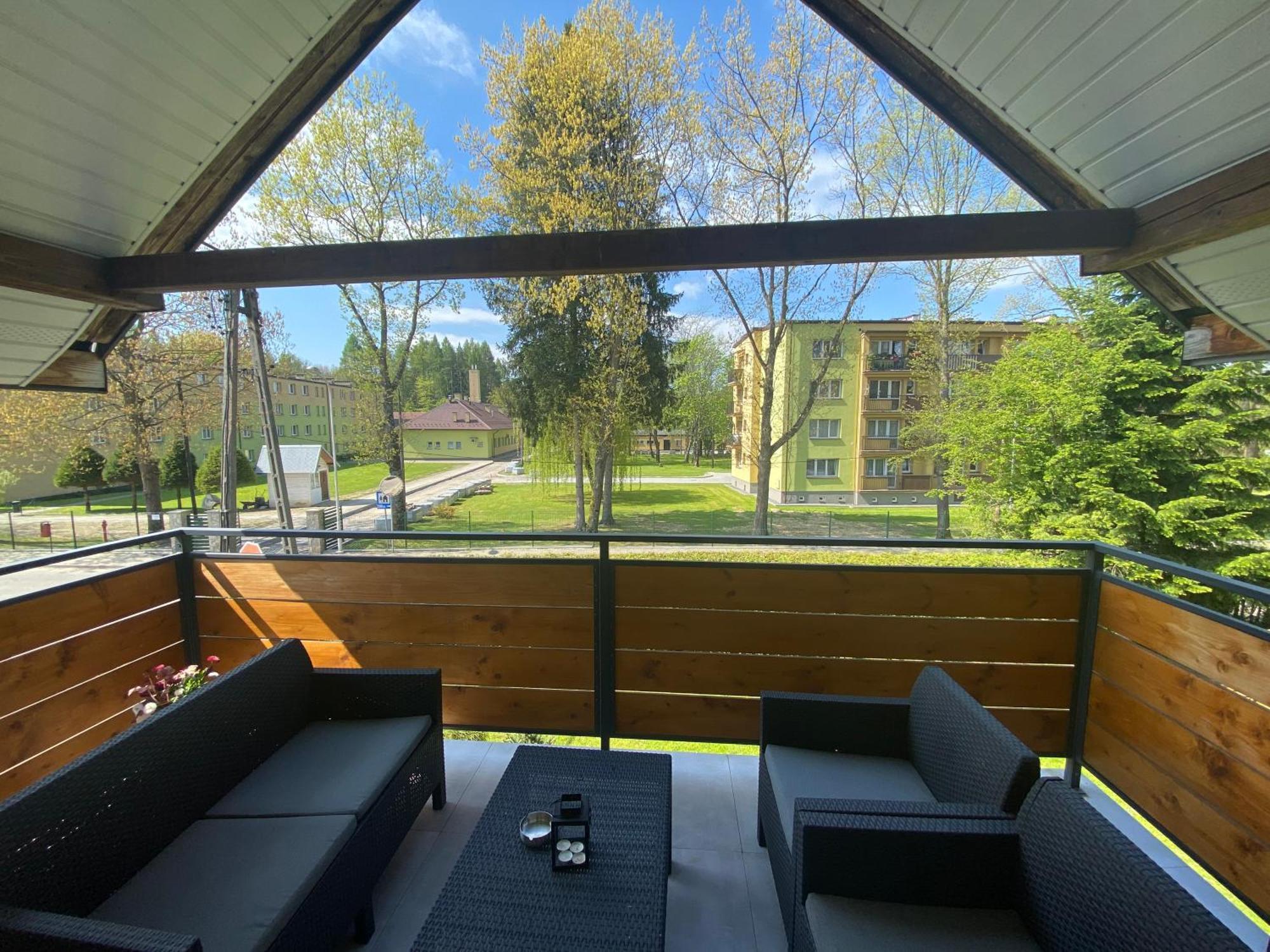 Apartamenty Fredry Леско Экстерьер фото